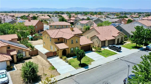 $3,100 | 2234 Avenida Del Mar, Lancaster, CA 93535