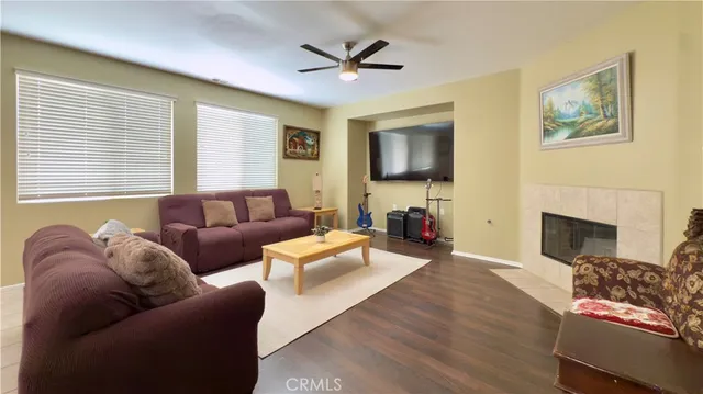 $3,100 | 2234 Avenida Del Mar, Lancaster, CA 93535