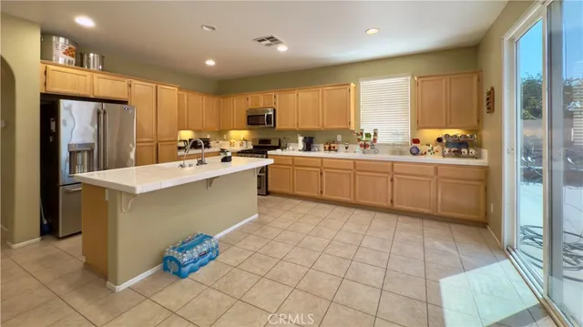 $3,100 | 2234 Avenida Del Mar, Lancaster, CA 93535