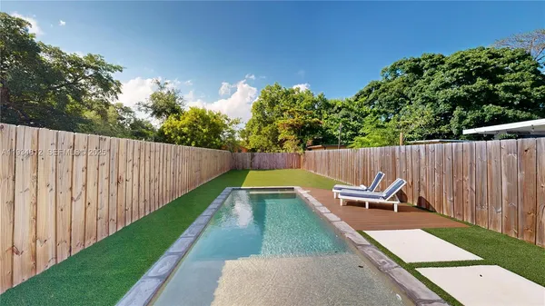 $5,800 | 353 Northwest 50th Street, Unit 353, Miami, FL 33127