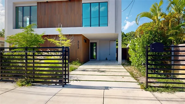 $5,800 | 353 Northwest 50th Street, Unit 353, Miami, FL 33127