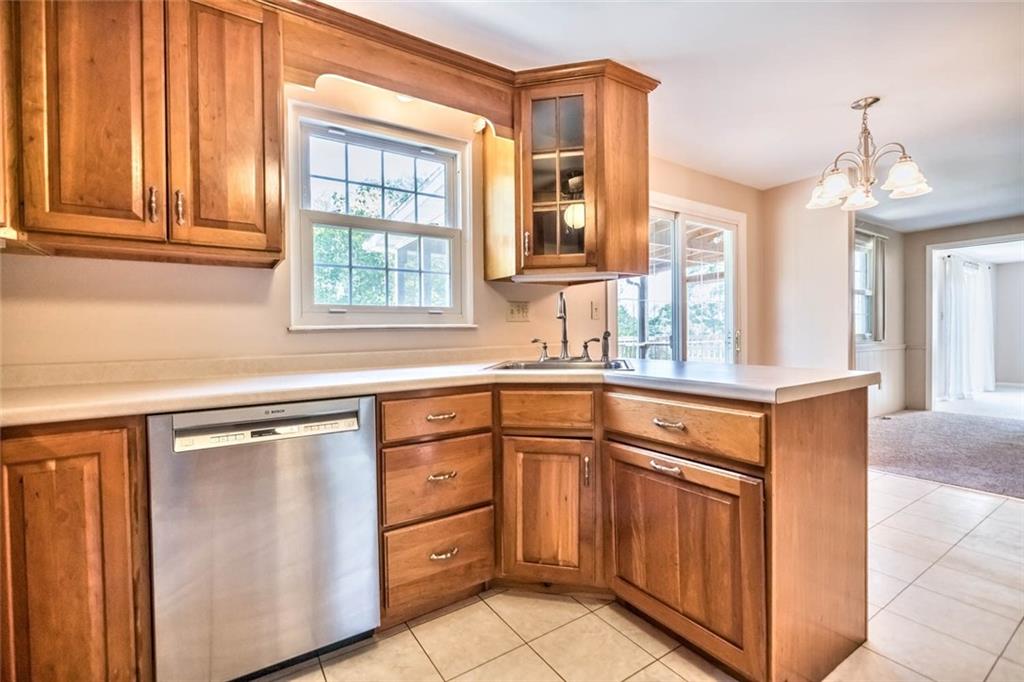 401 Ramsgate Drive Gibsonia, PA 15044 - Photo 7 of 25 Gallery Image 7