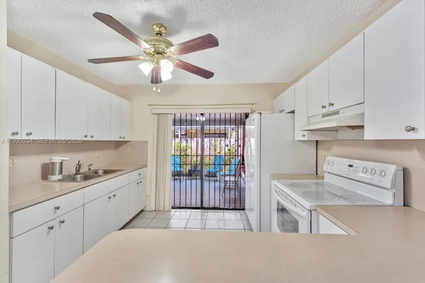 $328,000 | 7801 West 29th Way, Unit 102, Hialeah, FL 33018