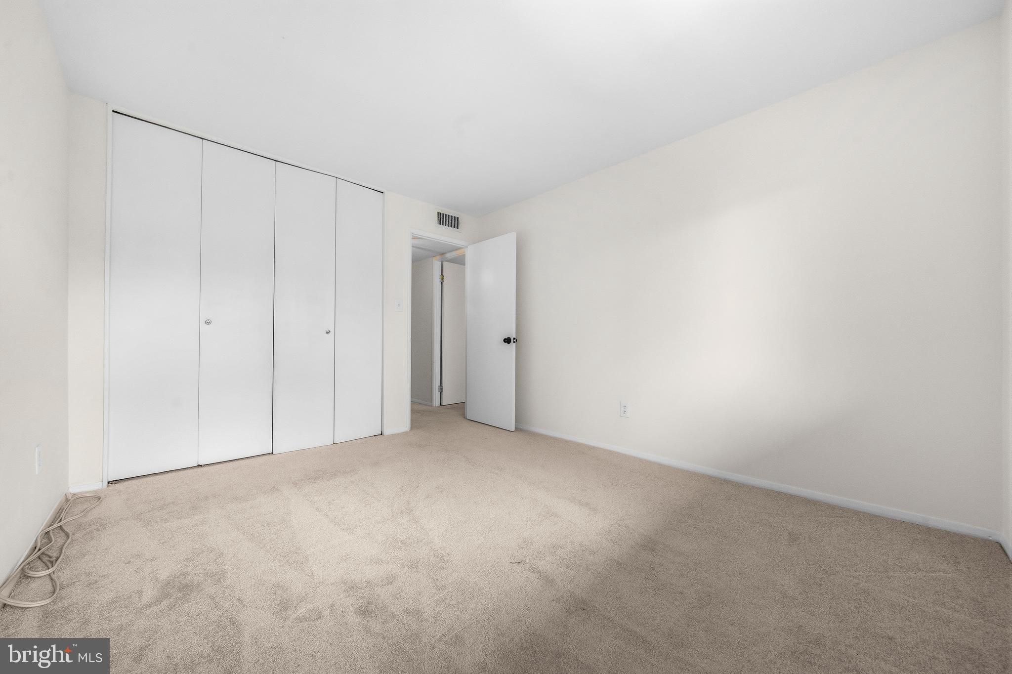 124 Haycock Road, Unit C2 Falls Church, VA 22046 - Photo 22 of 31 Gallery Image 22