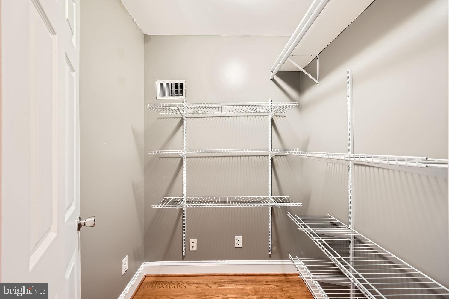 1534 South Hanover Street Baltimore, MD 21230 - Photo 15 of 28 UL storage