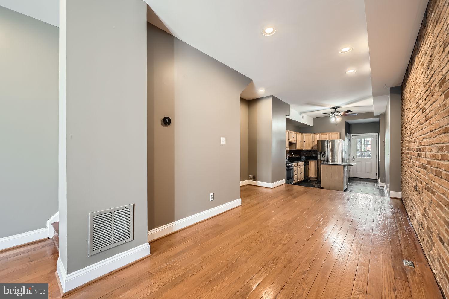 1534 South Hanover Street Baltimore, MD 21230 - Photo 5 of 28 Main level