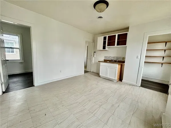 $199,900 | 186 Smith Street, Buffalo, NY 14210