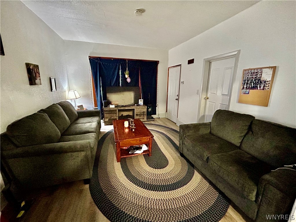 186 Smith Street Buffalo, NY 14210 - Photo 2 of 18