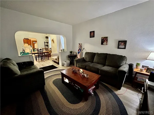 $199,900 | 186 Smith Street, Buffalo, NY 14210