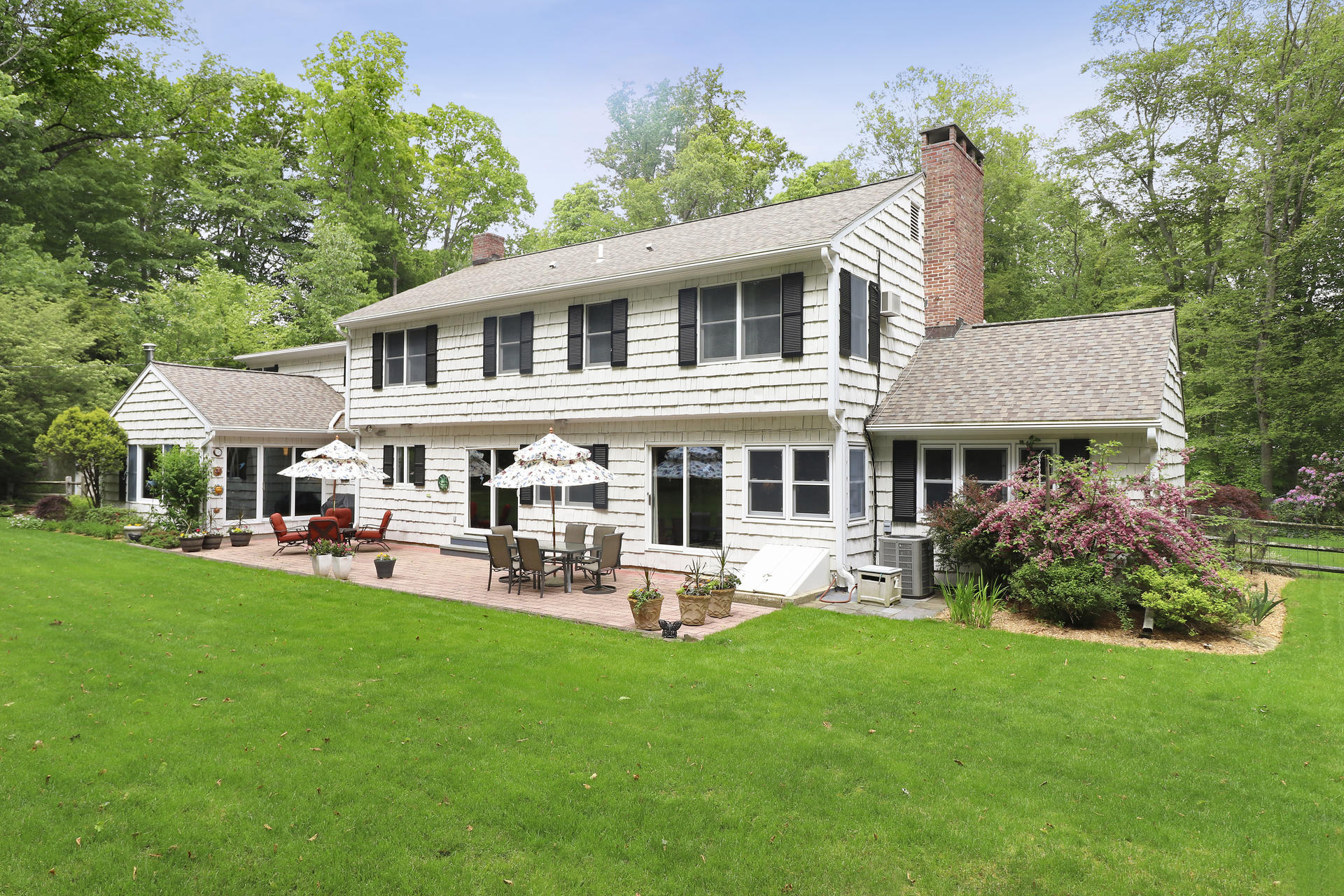 7 Timber Lane Darien, CT 06820 - Photo 21 of 26 020-photo-rear-view-7108906