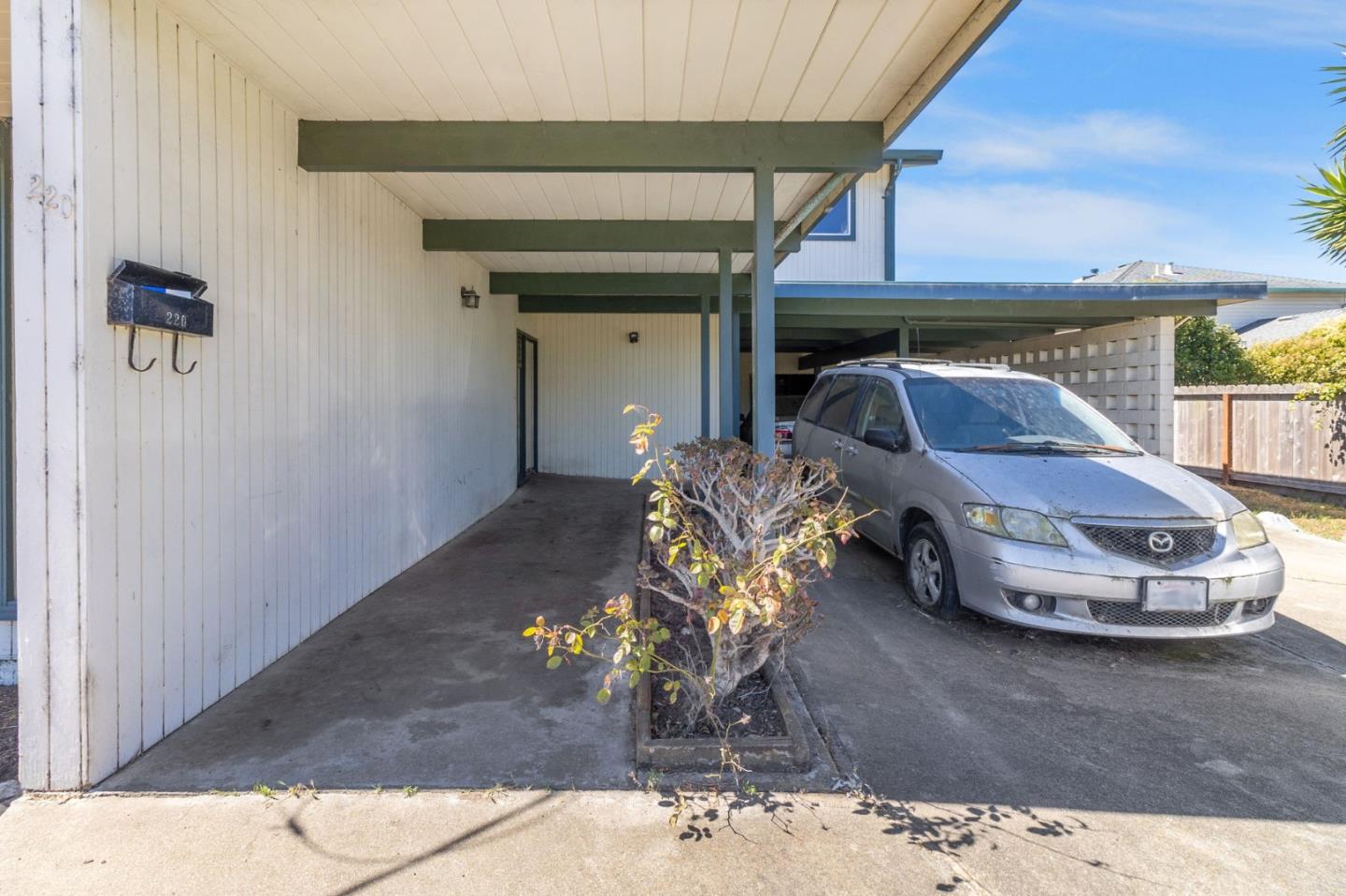 220 Mortimer Lane Marina, CA 93933 - Photo 5 of 42 a living room with furniture