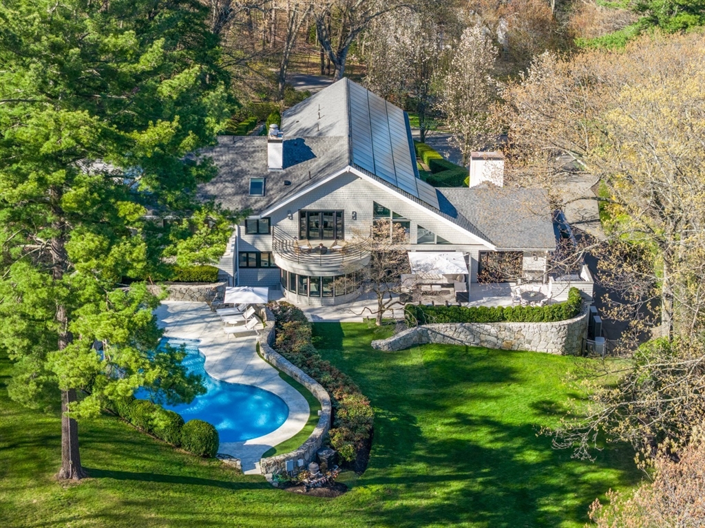 44 Meadowbrook Road Weston, MA 02493 - Photo 1 of 42 Gallery Image 1