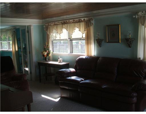 1934 Renton Road Plum, PA 15239 - Photo 8 of 18 Den/Family/Great Room.