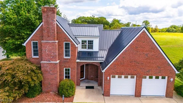 $475,000 | 65893 McGregor Hill Road, Bellaire, OH 43906