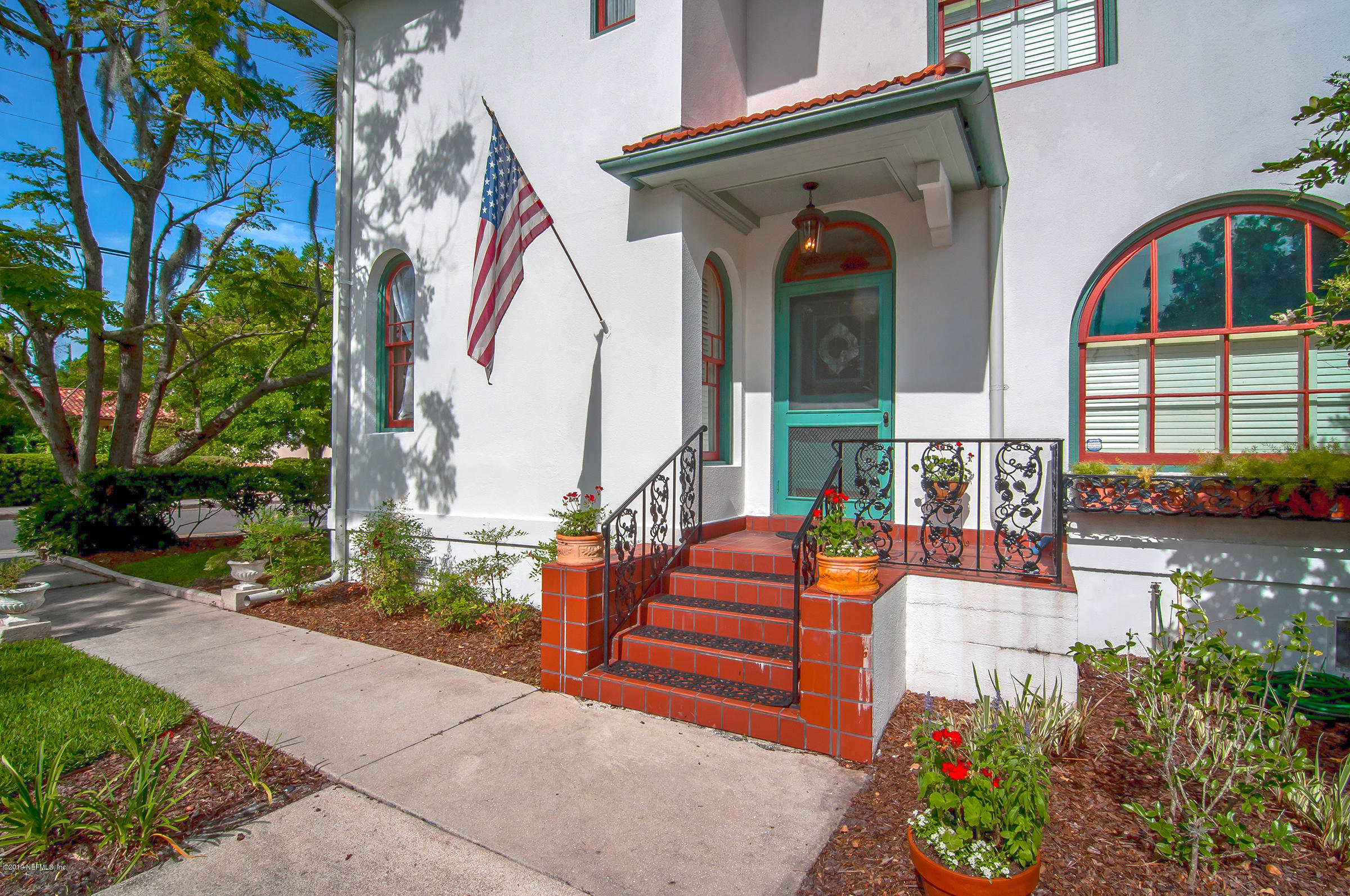 39 Valencia Street St. Augustine, FL 32084 - Photo 5 of 58 39_Valencia_Set1_06_MED