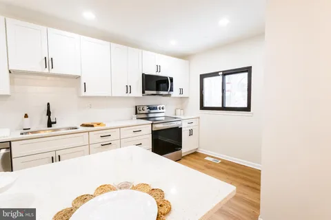 $425,000 | 545 Crestpark Drive, Glen Burnie, MD 21061