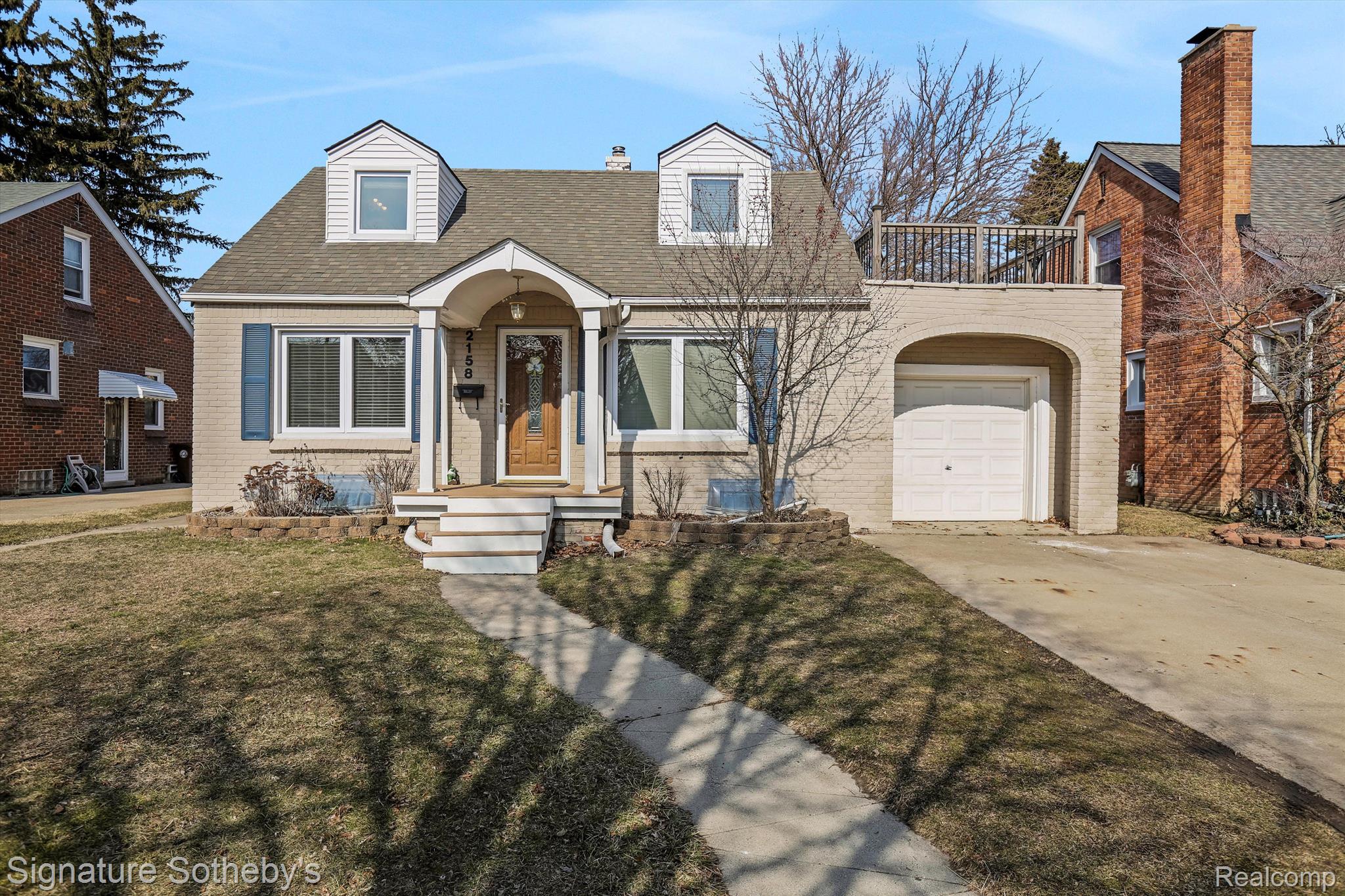 2158 Hawthorne Road Grosse Pointe, MI 48236 - Photo 1 of 34 Gallery Image 1