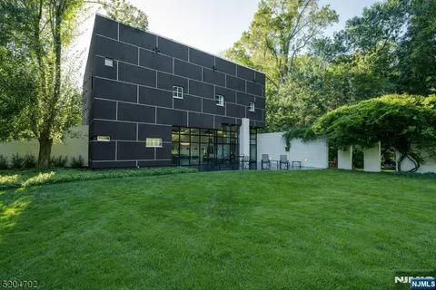 $1,900,000 | 451 Mountain Avenue, North Caldwell, NJ 07006