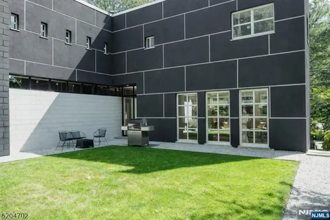 $1,900,000 | 451 Mountain Avenue, North Caldwell, NJ 07006