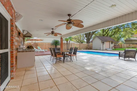 $359,000 | 112 Heritage Drive, Youngsville, LA 70592