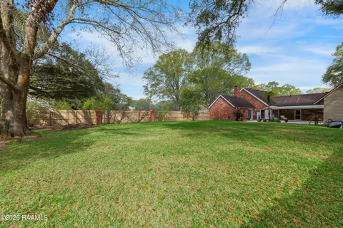 $359,000 | 112 Heritage Drive, Youngsville, LA 70592