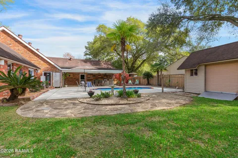 $359,000 | 112 Heritage Drive, Youngsville, LA 70592