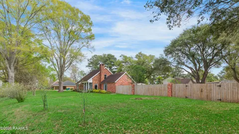 $359,000 | 112 Heritage Drive, Youngsville, LA 70592
