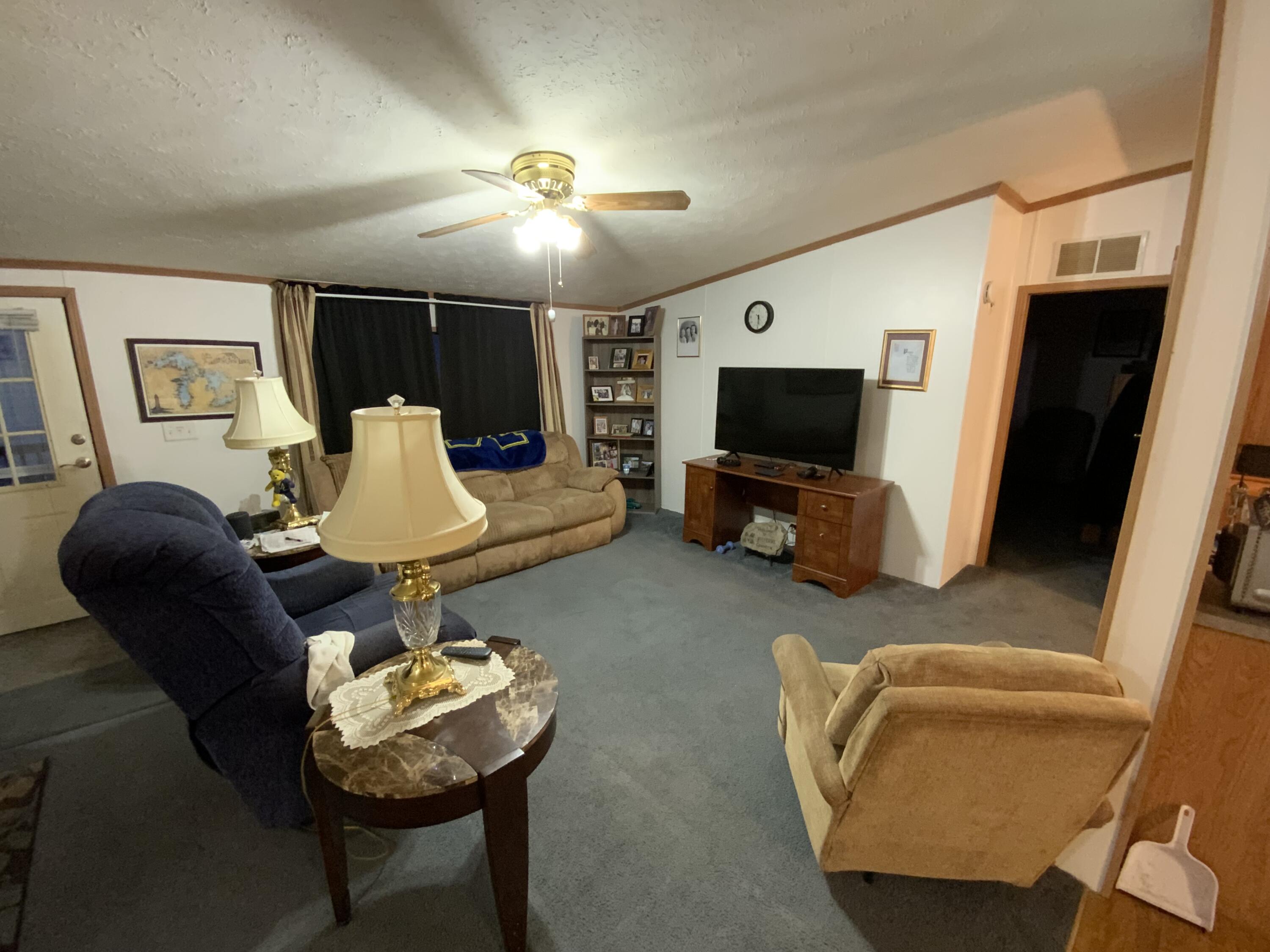 3992 Shoreham Drive Jackson, MI 49201 - Photo 5 of 14 IMG_1338