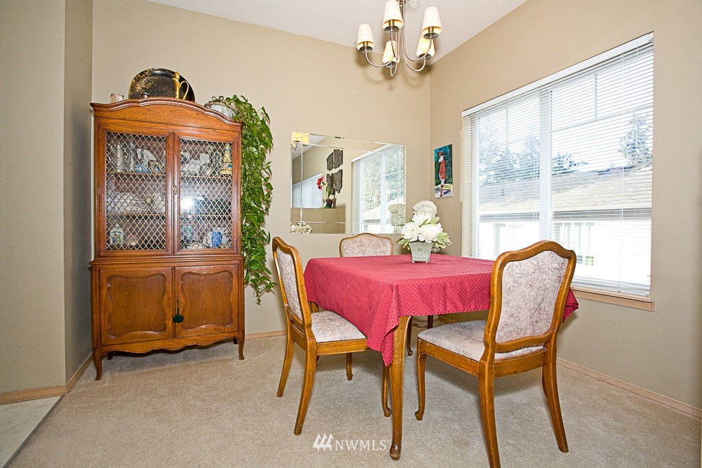 7224 208th Street Southwest, Unit 2 Edmonds, WA 98026 - Photo 3 of 16