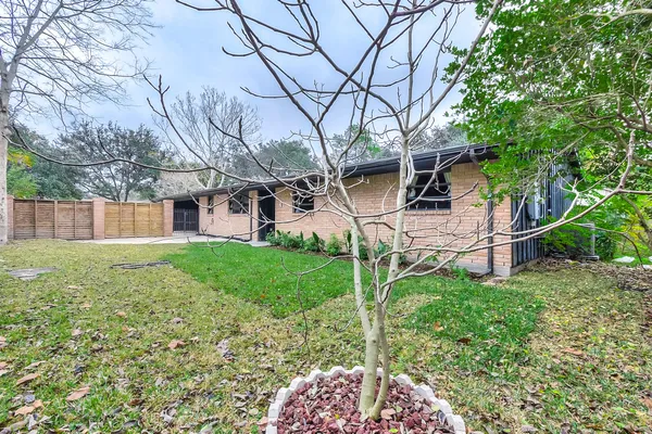 $2,300 | 9006 Dunlap Street, Houston, TX 77074