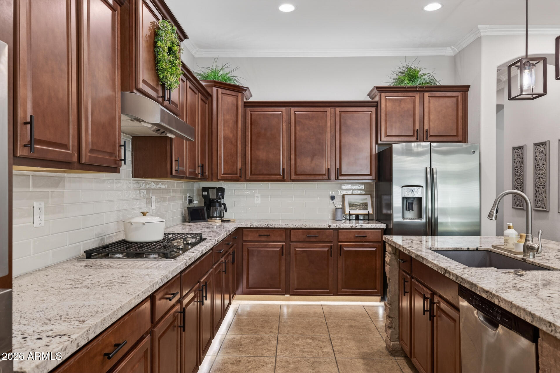 2482 East Plum Street Gilbert, AZ 85298 - Photo 19 of 64 15)KITCHEN