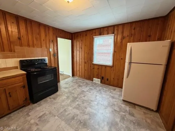 $1,200 | 4012 May Street, Winston-Salem, NC 27105