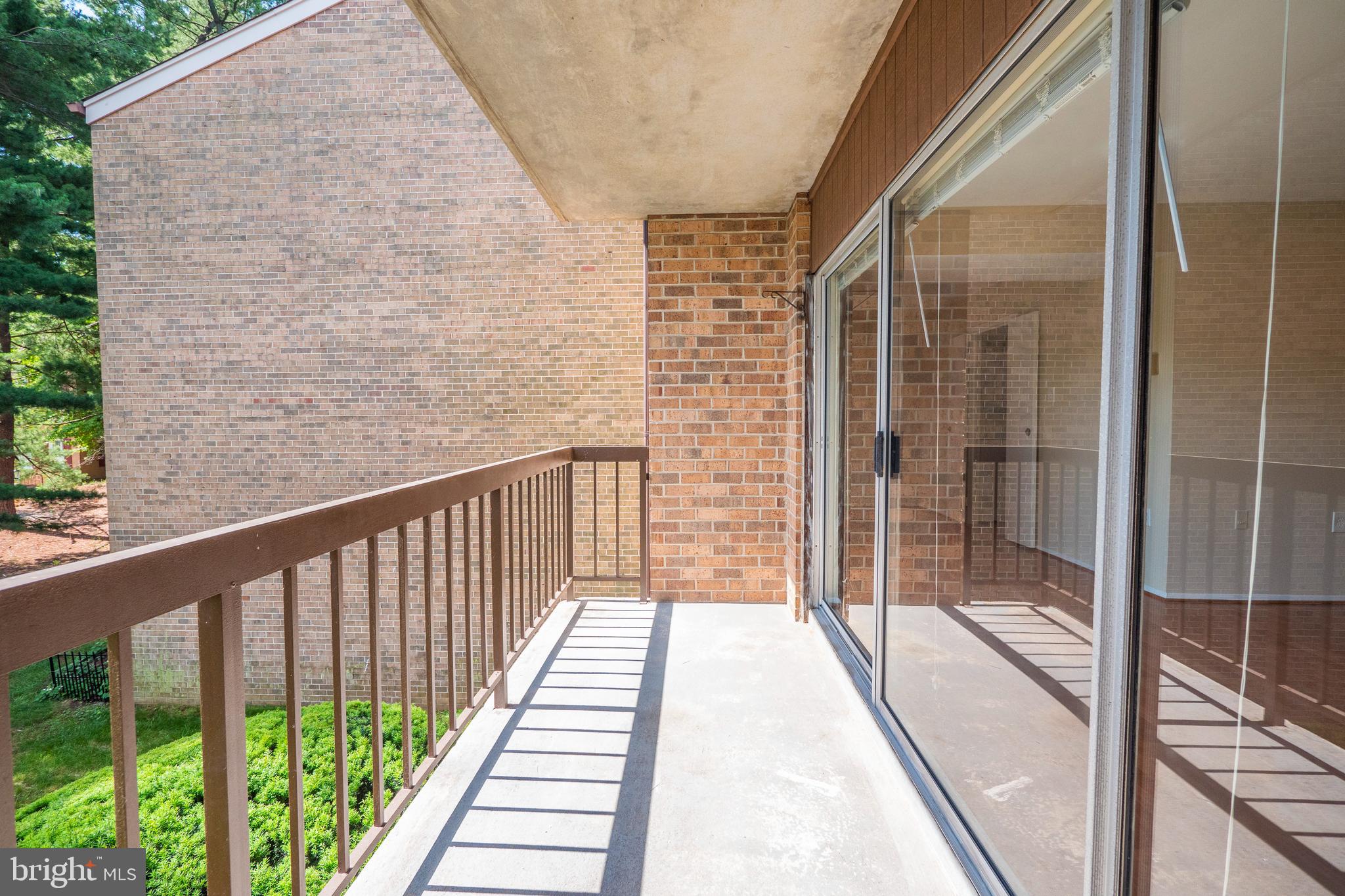 18602 Walkers Choice Road, Unit 4 Gaithersburg, MD 20886 - Photo 30 of 34 Main Level - Balcony