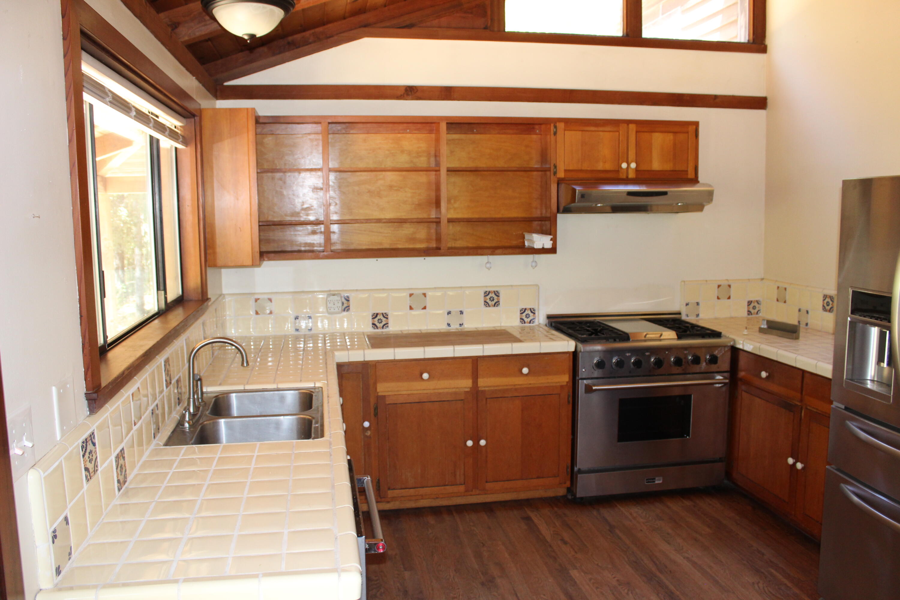 3961 Red Rock Road Garberville, CA 95542 - Photo 24 of 45 Cabin Kitchen