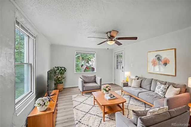 $945 | 1512 East 18th Street, Pueblo, CO 81001