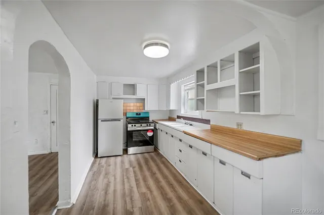 $945 | 1512 East 18th Street, Pueblo, CO 81001