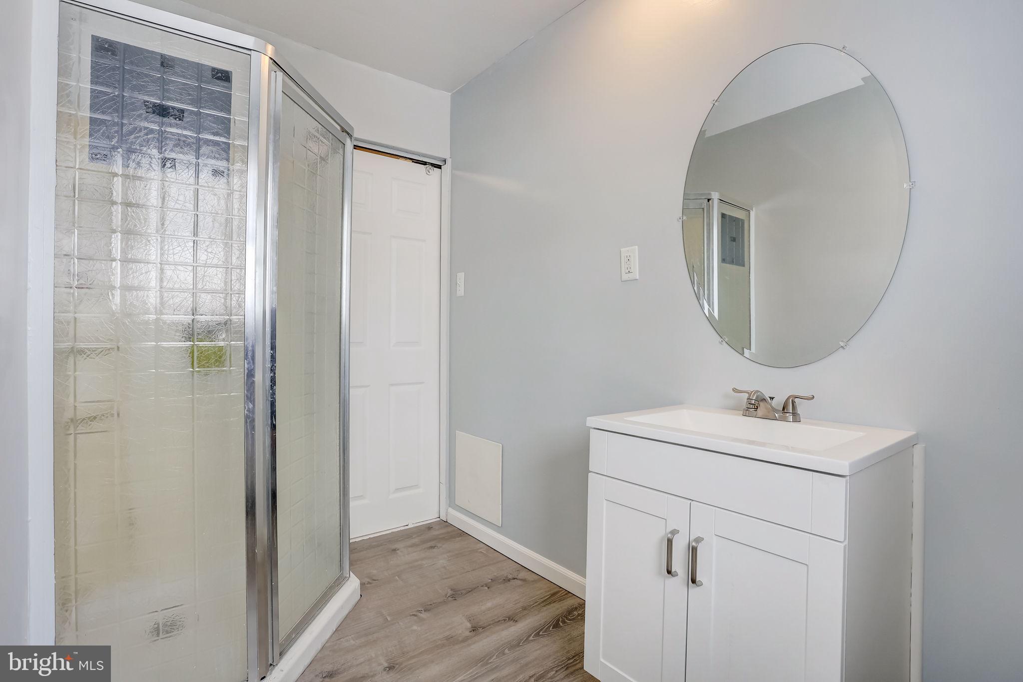 64 Indigo Road Levittown, PA 19057 - Photo 35 of 43 2nd floor full bath