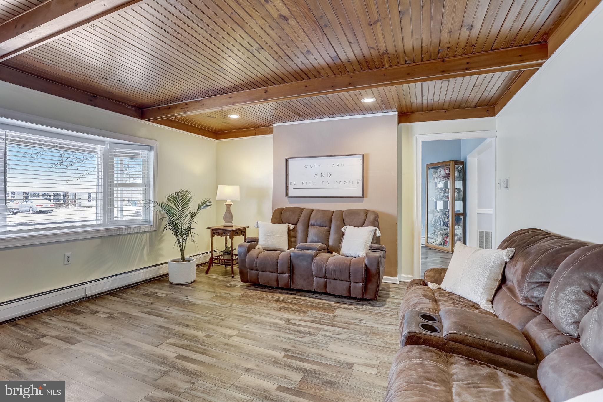 64 Indigo Road Levittown, PA 19057 - Photo 4 of 43 Gallery Image 4