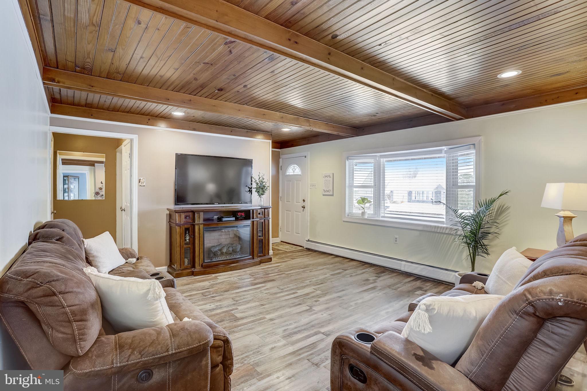 64 Indigo Road Levittown, PA 19057 - Photo 6 of 43 Gallery Image 6