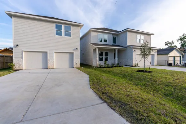 $1,900 | 6006 Jerrycrest Drive, Unit B, Pearland, TX 77584
