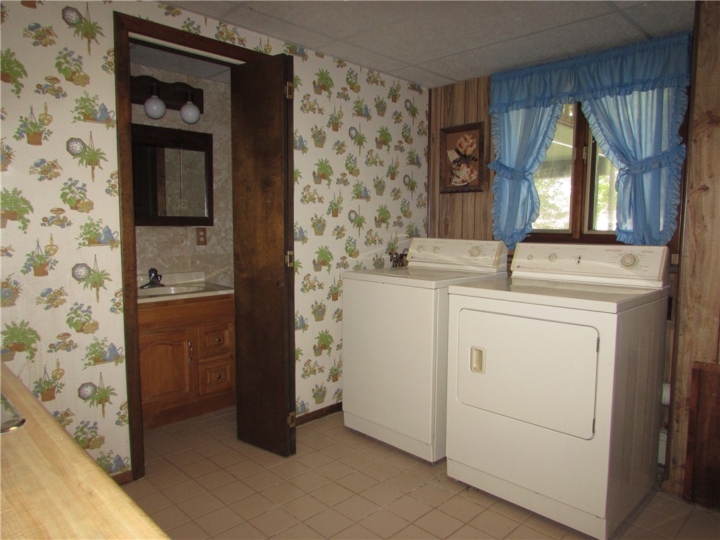 411 Old River Road Lincoln, RI 02838 - Photo 18 of 29 Gallery Image 18