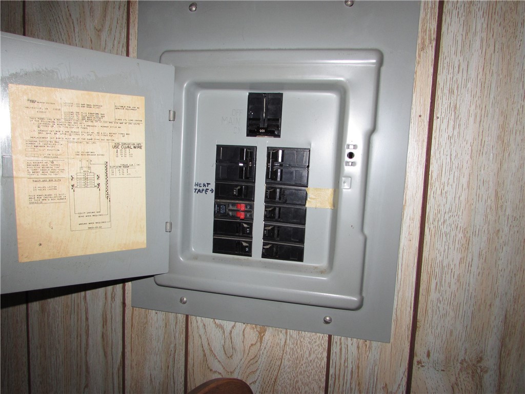 411 Old River Road Lincoln, RI 02838 - Photo 19 of 29 Gallery Image 19