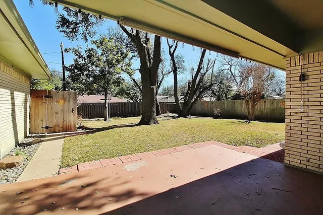 $2,395 | 1610 Alexander Drive, Waxahachie, TX 75165