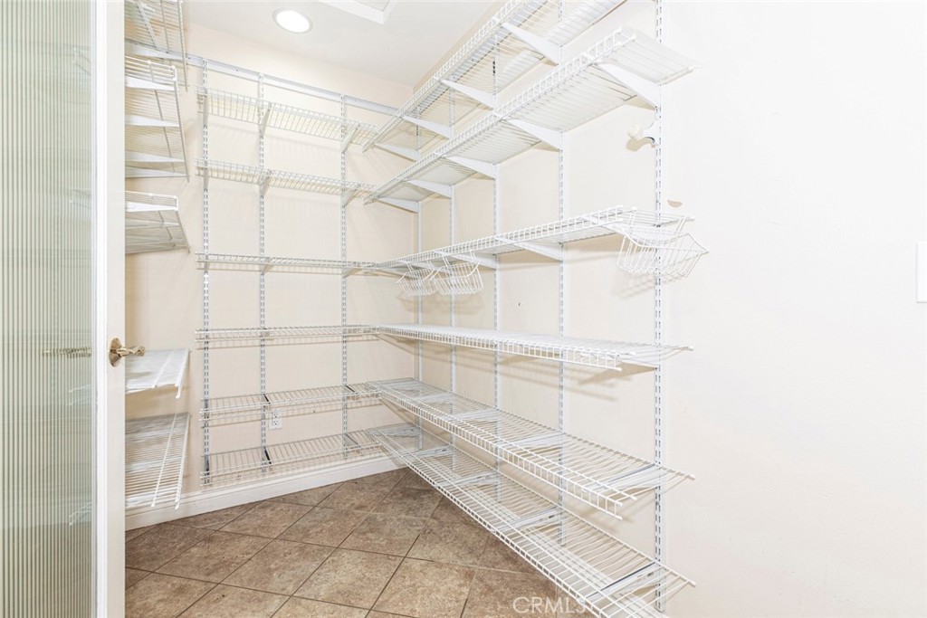 26106 Veva Way Calabasas, CA 91302 - Photo 17 of 56