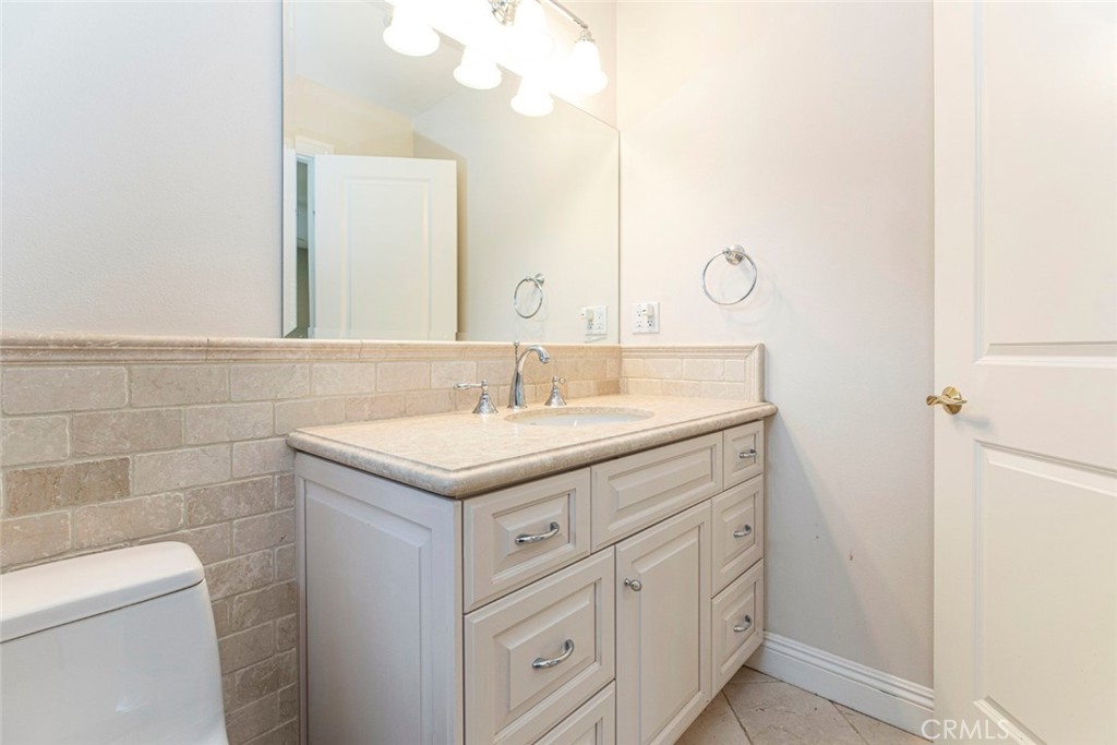 26106 Veva Way Calabasas, CA 91302 - Photo 42 of 56