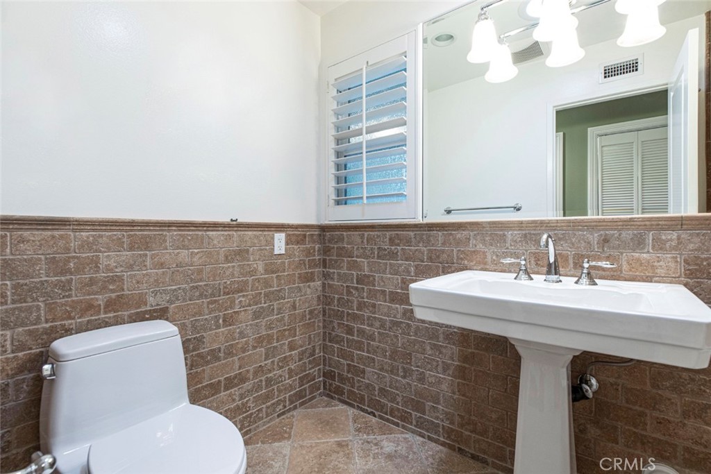 26106 Veva Way Calabasas, CA 91302 - Photo 45 of 56