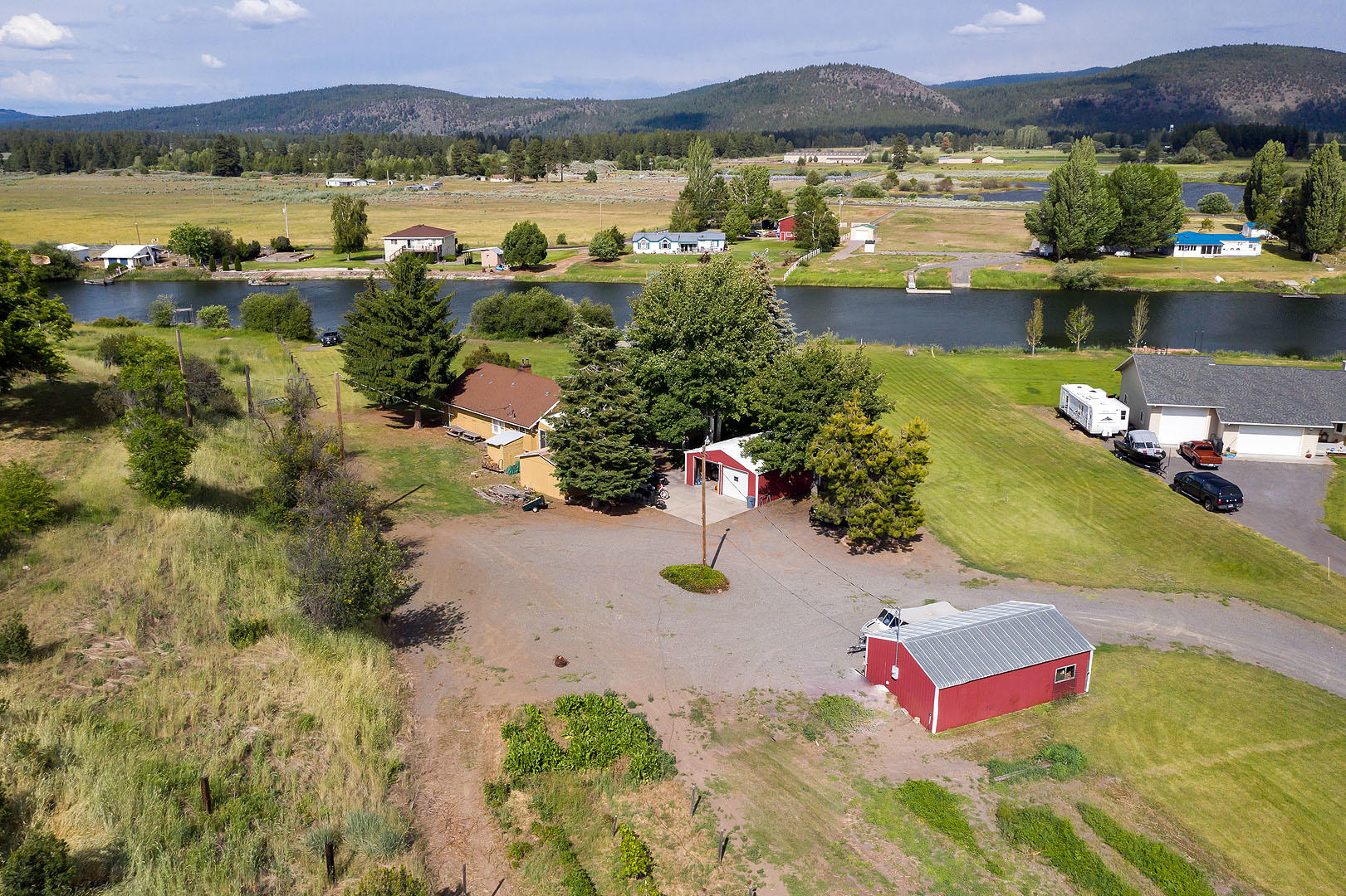 32215 Modoc Point Road Chiloquin, OR 97624 - Photo 4 of 35 32215ModocPointRd-04