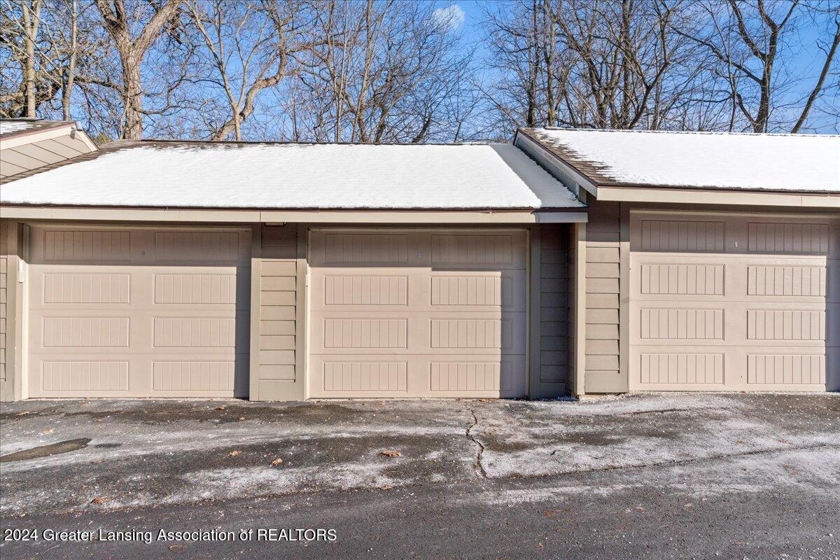 2057 Hamilton Road, Unit 9 Okemos, MI 48864 - Photo 32 of 37 05-Media Jett - 35