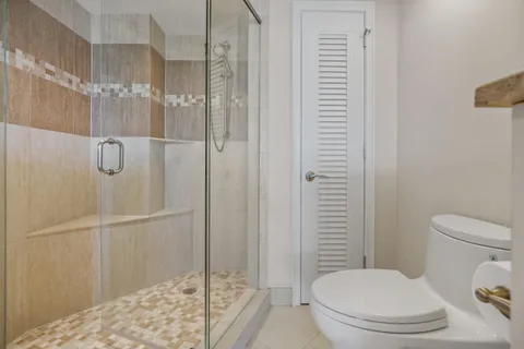 $995,000 | 911 Ocean Drive, Unit 506, Juno Beach, FL 33408