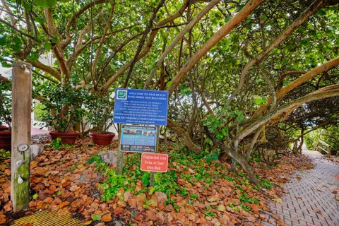 $995,000 | 911 Ocean Drive, Unit 506, Juno Beach, FL 33408